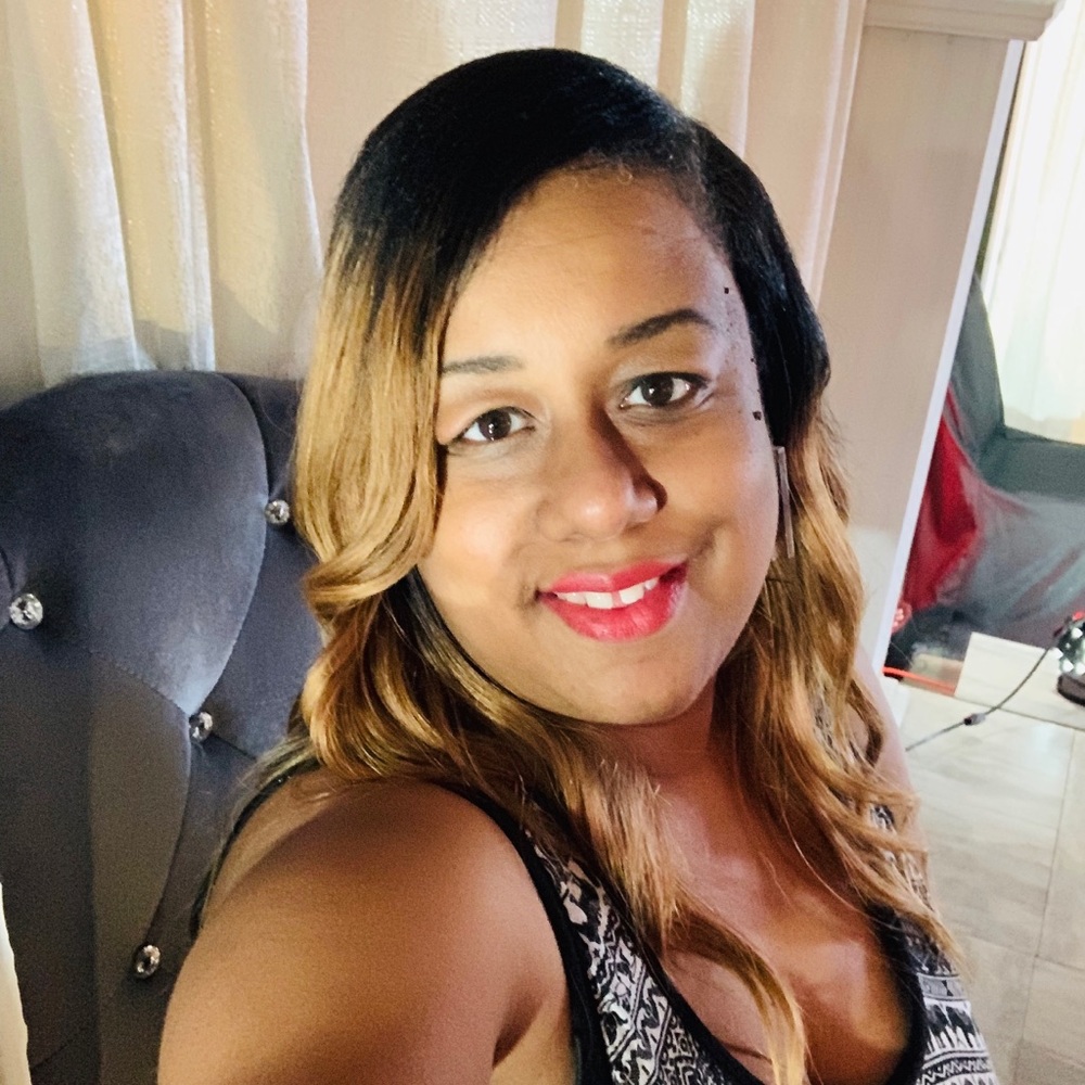 Meet your Posher, Dania